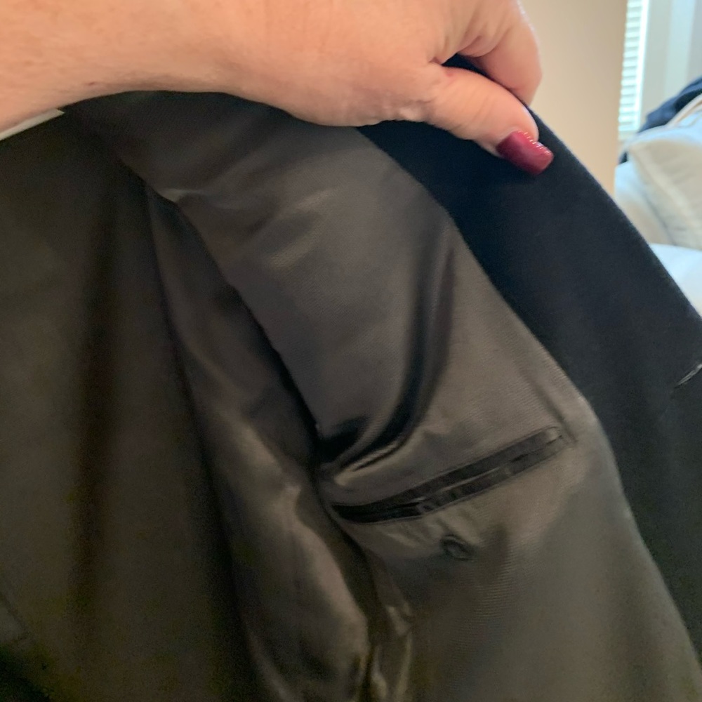 Men’s Black sport coat by Oscar Delarenta - Picture 6 of 8
